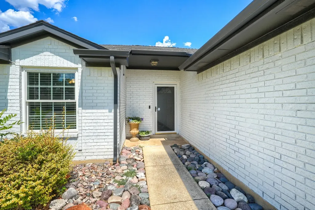 1211 Princeton Place Euless TX 76040