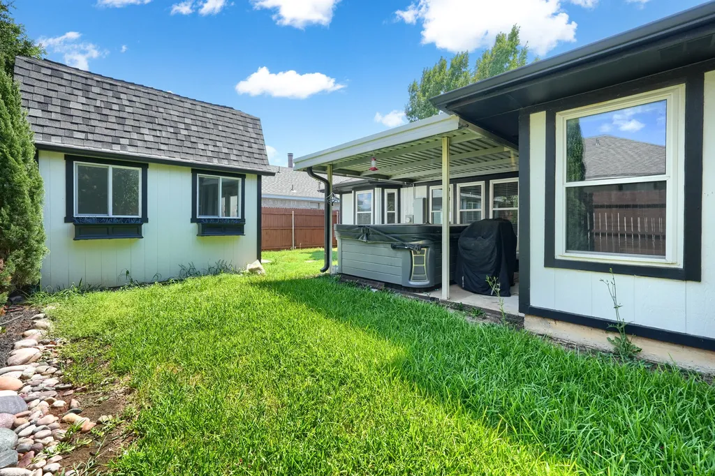1211 Princeton Place Euless TX 76040
