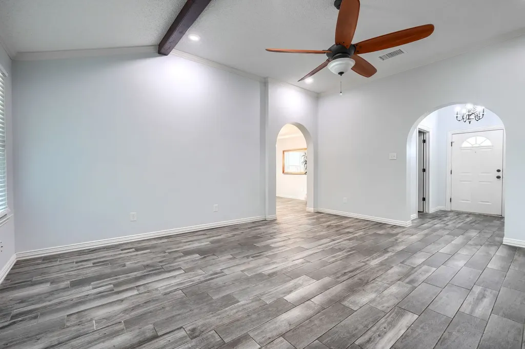 1211 Princeton Place Euless TX 76040
