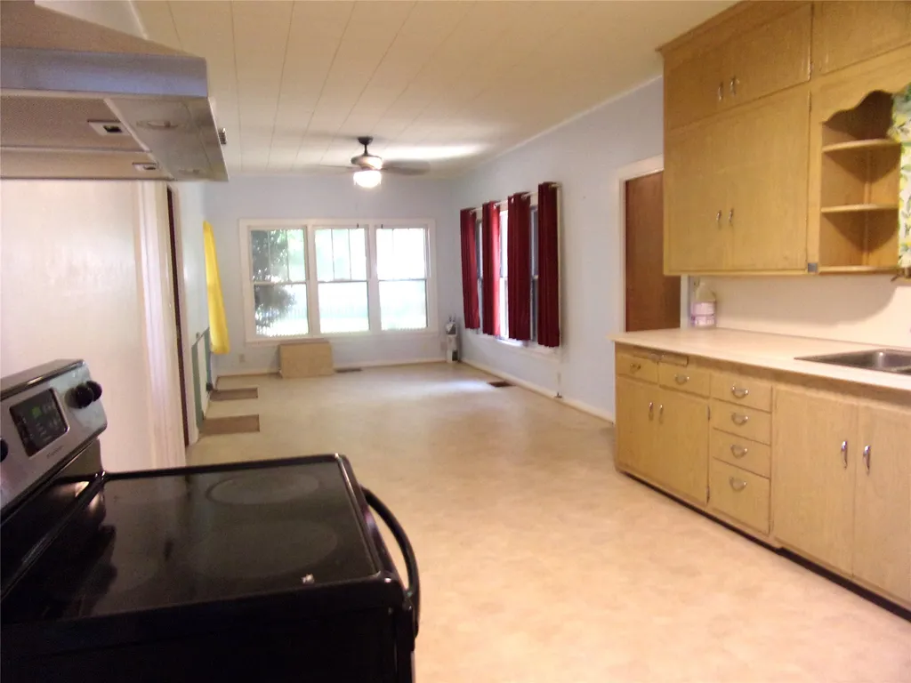 105 W Pecan Street San Saba TX 76877