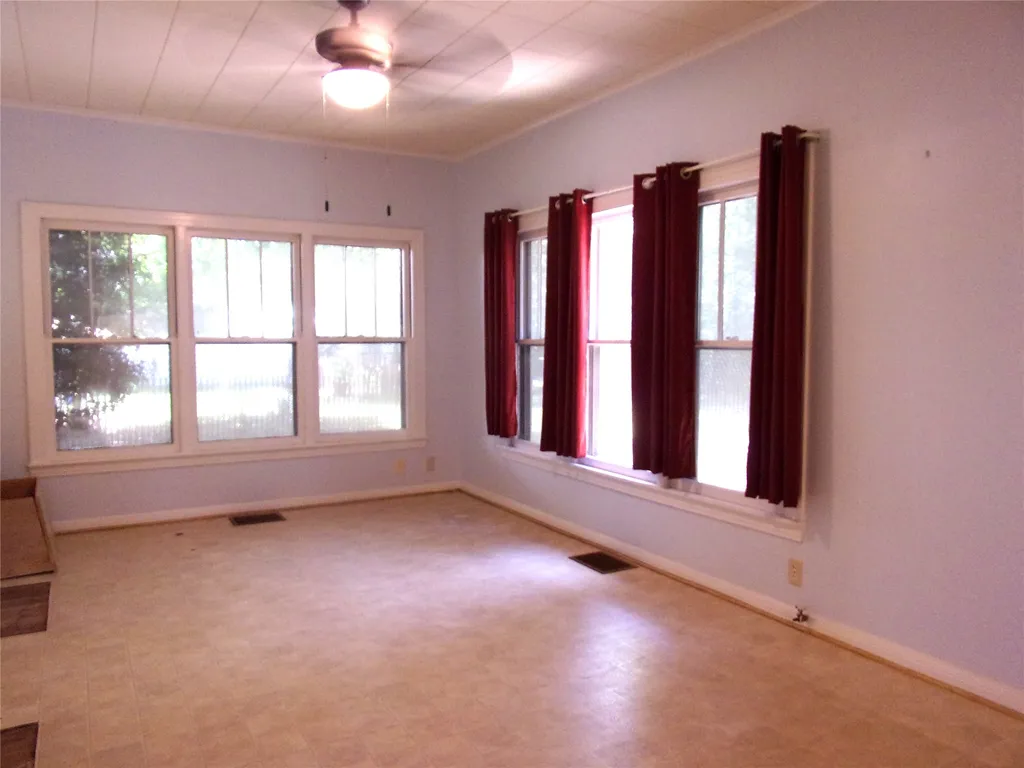 105 W Pecan Street San Saba TX 76877