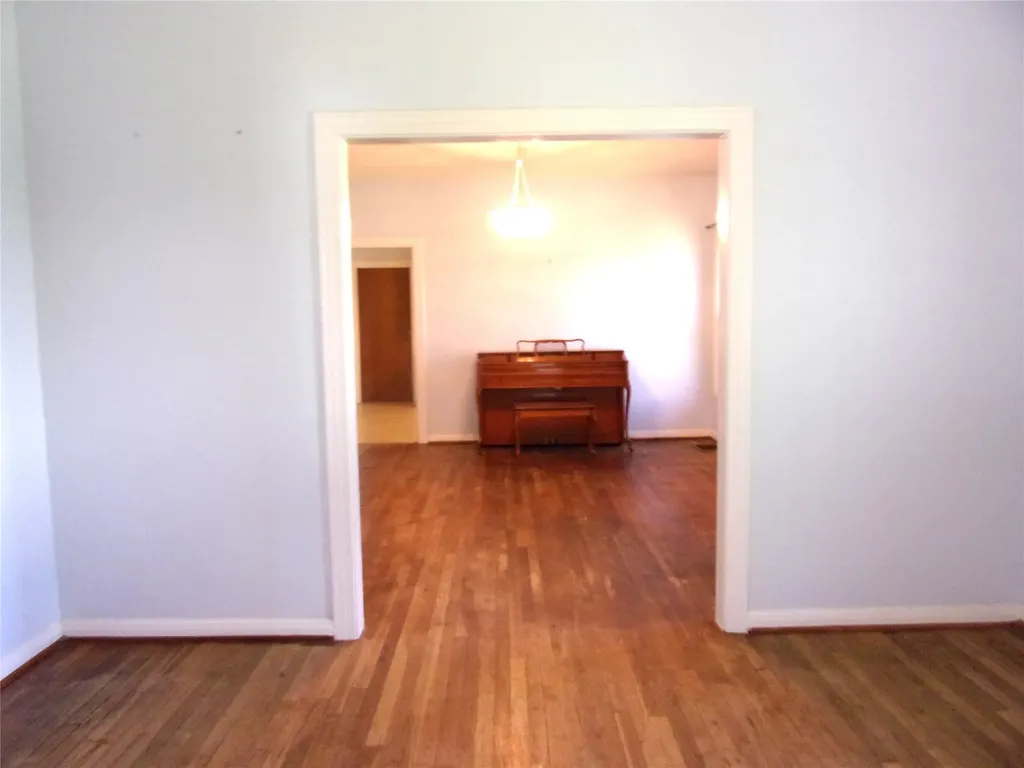 105 W Pecan Street San Saba TX 76877