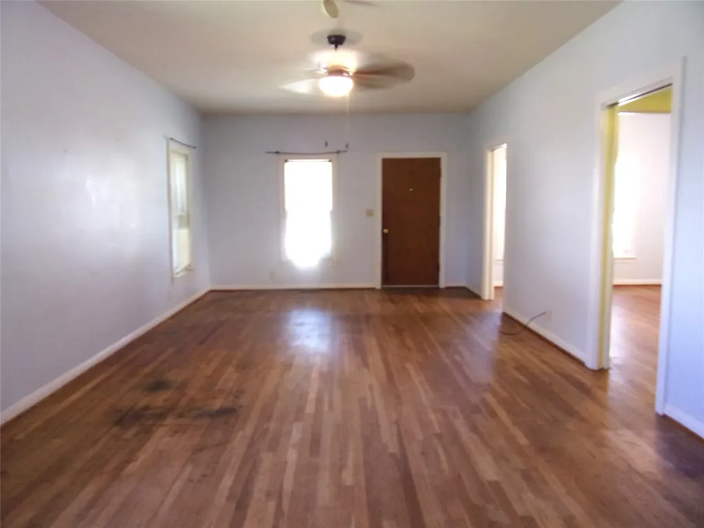 105 W Pecan Street San Saba TX 76877