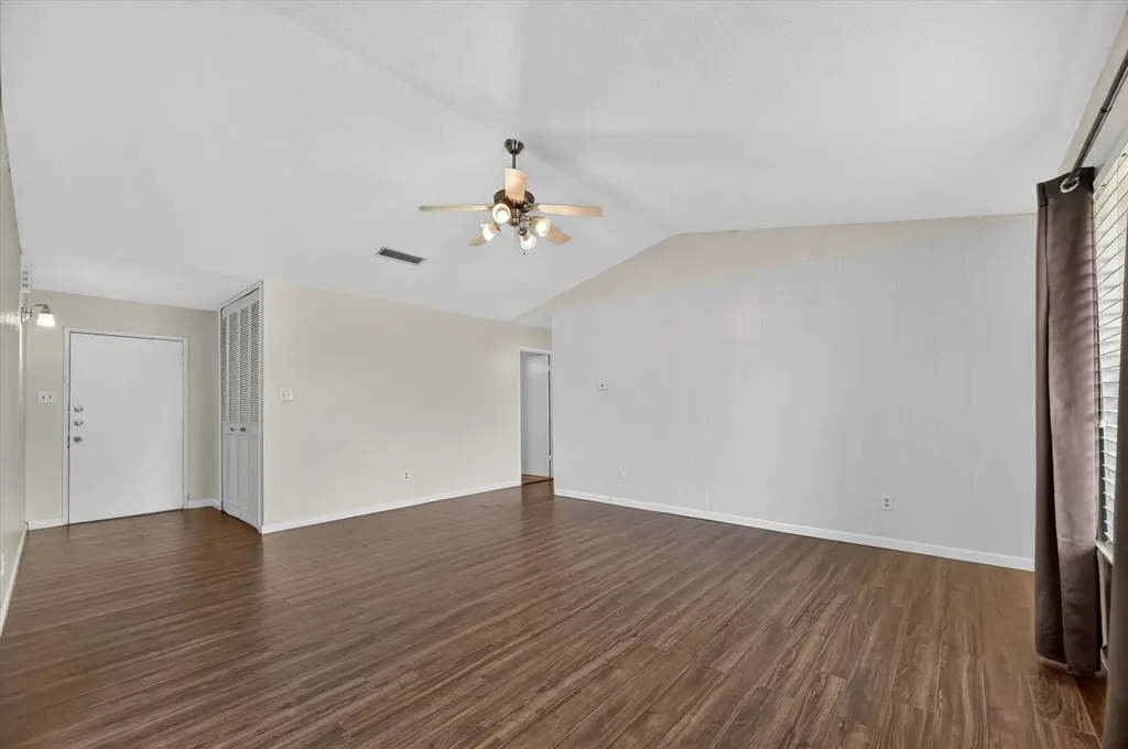 2026 Wedgewood Lane Carrollton TX 75006