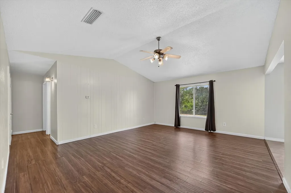 2026 Wedgewood Lane Carrollton TX 75006