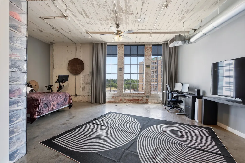 1122 Jackson Street Dallas TX 75202