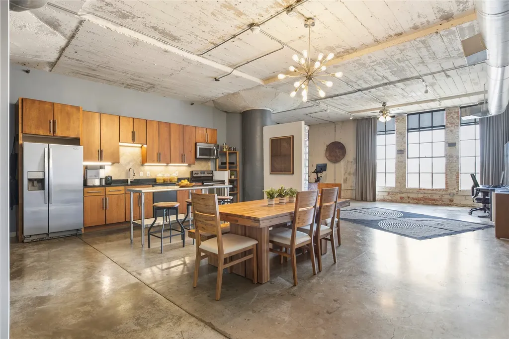 1122 Jackson Street Dallas TX 75202