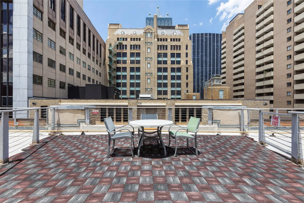 1122 Jackson Street Dallas TX 75202