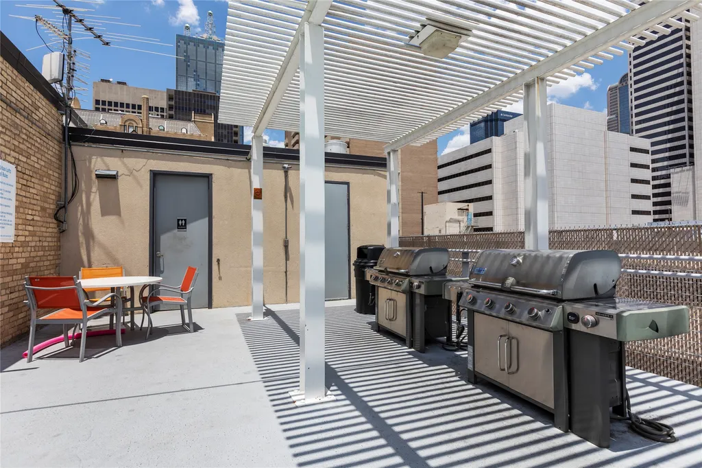 1122 Jackson Street Dallas TX 75202
