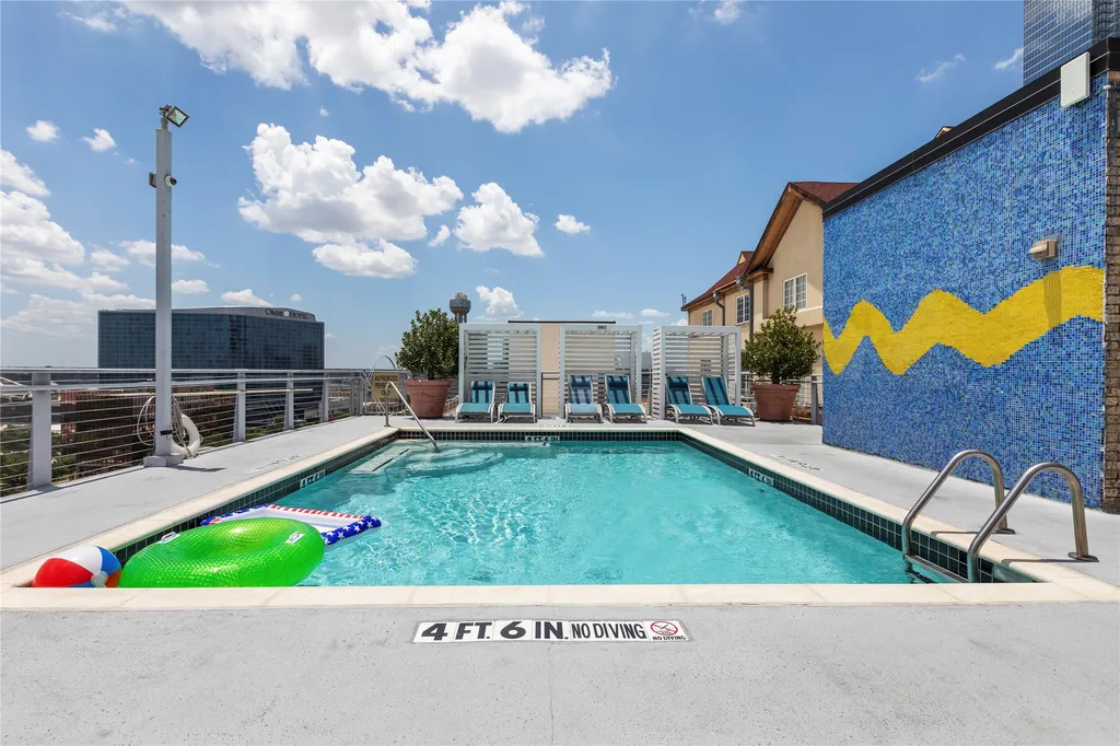 1122 Jackson Street Dallas TX 75202