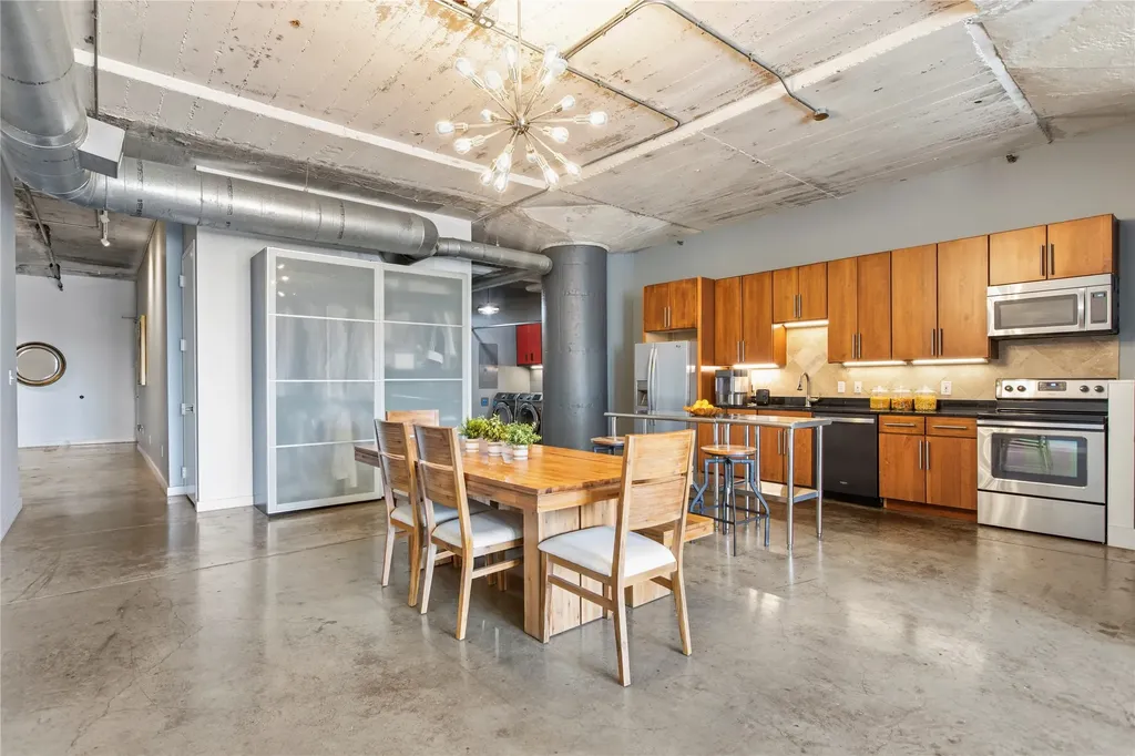 1122 Jackson Street Dallas TX 75202