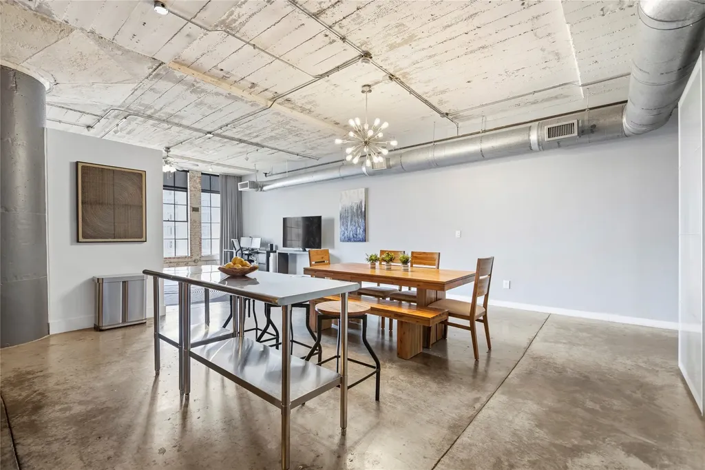1122 Jackson Street Dallas TX 75202