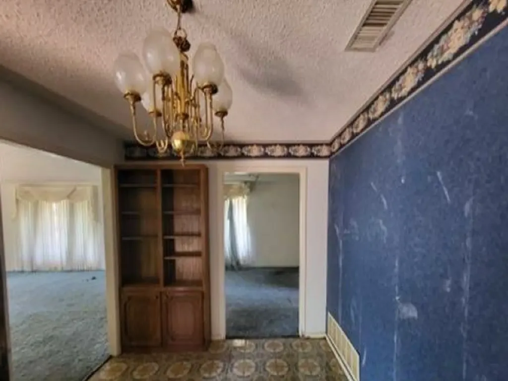 306 Wade Street Olney TX 76374