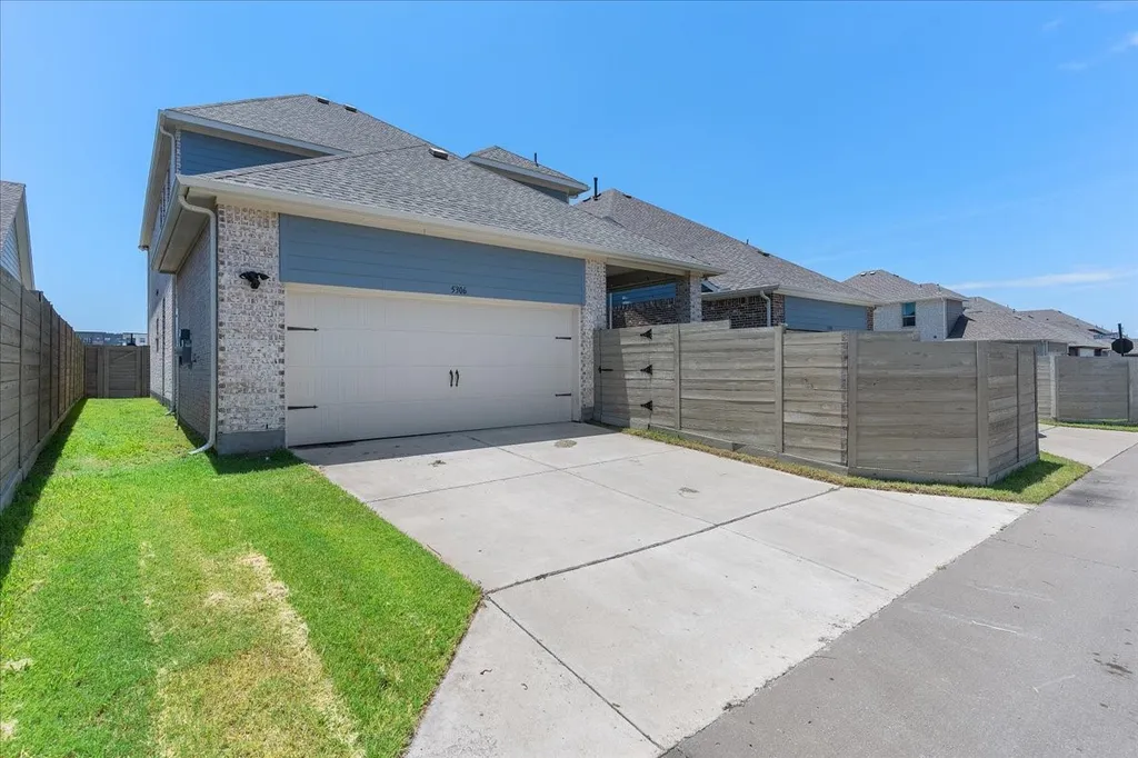 5306 Grand Avenue Sachse TX 75048