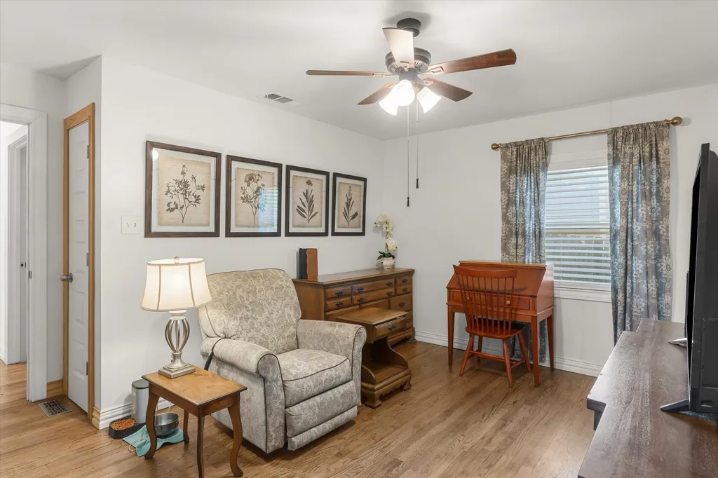 603 N 4th Street Wills Point TX 75169