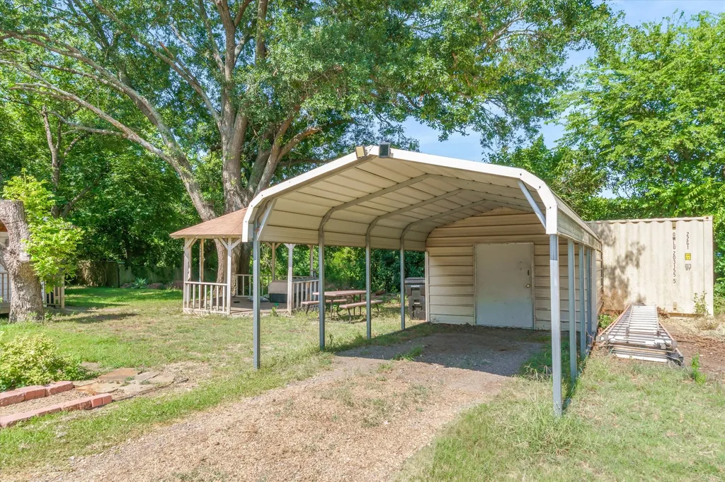 603 N 4th Street Wills Point TX 75169