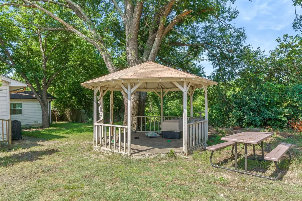 603 N 4th Street Wills Point TX 75169