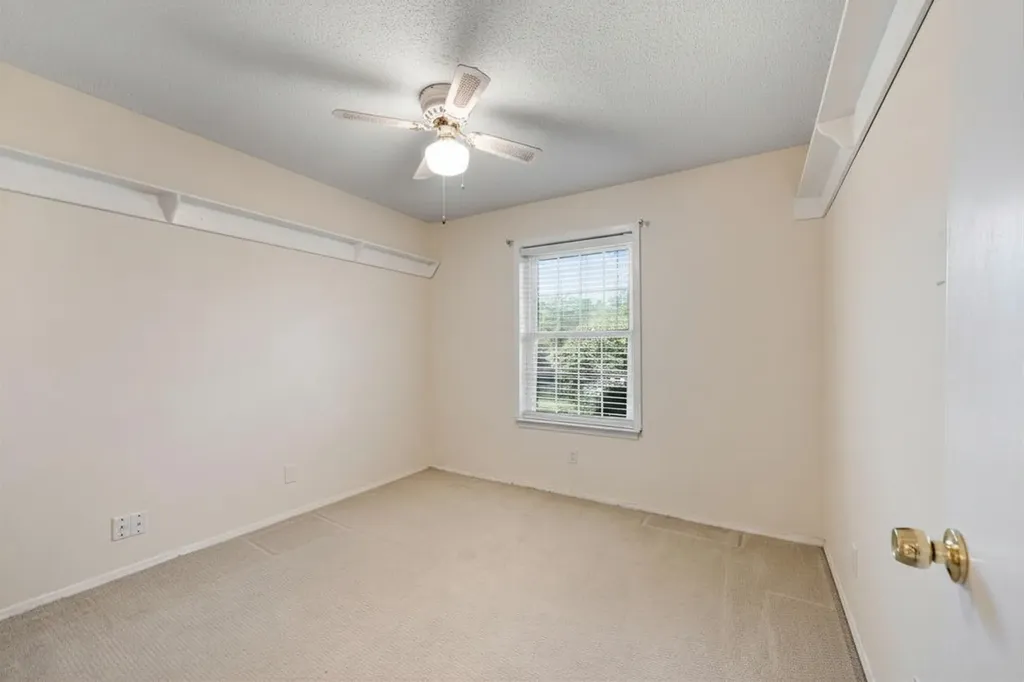 1200 Douglas Street Euless TX 76039