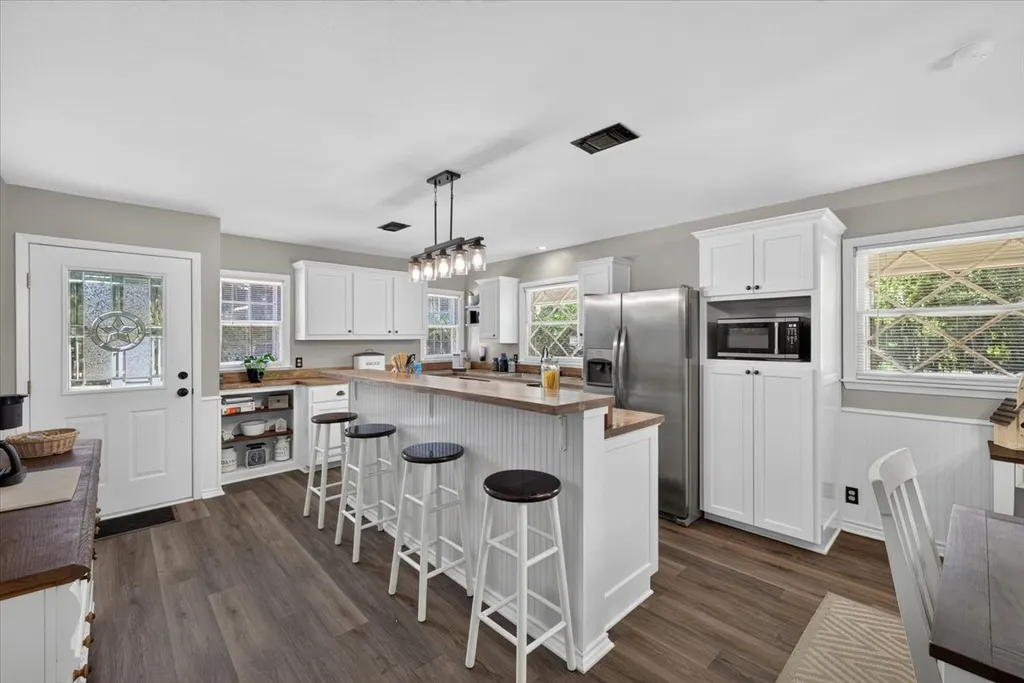 6008 County Road 907 Godley TX 76044