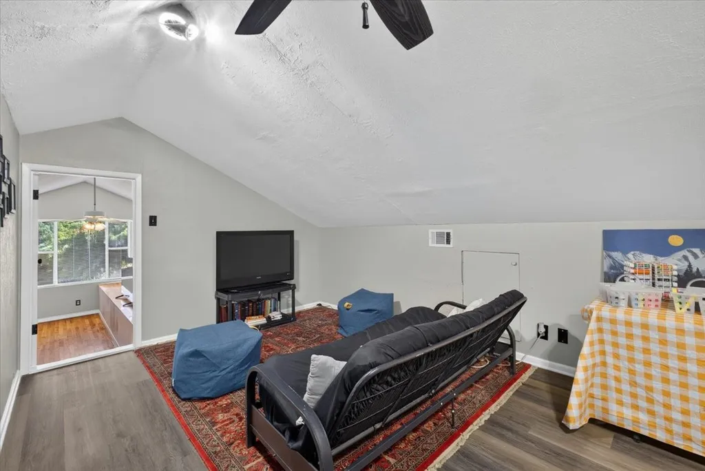 6008 County Road 907 Godley TX 76044