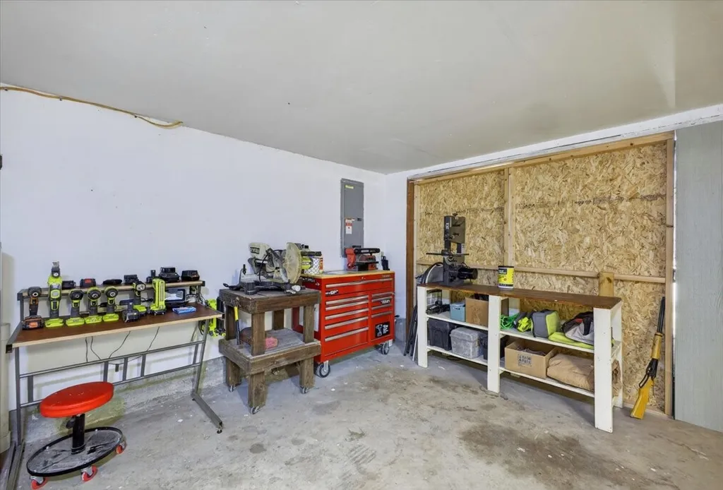 6008 County Road 907 Godley TX 76044