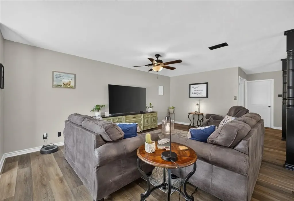 6008 County Road 907 Godley TX 76044