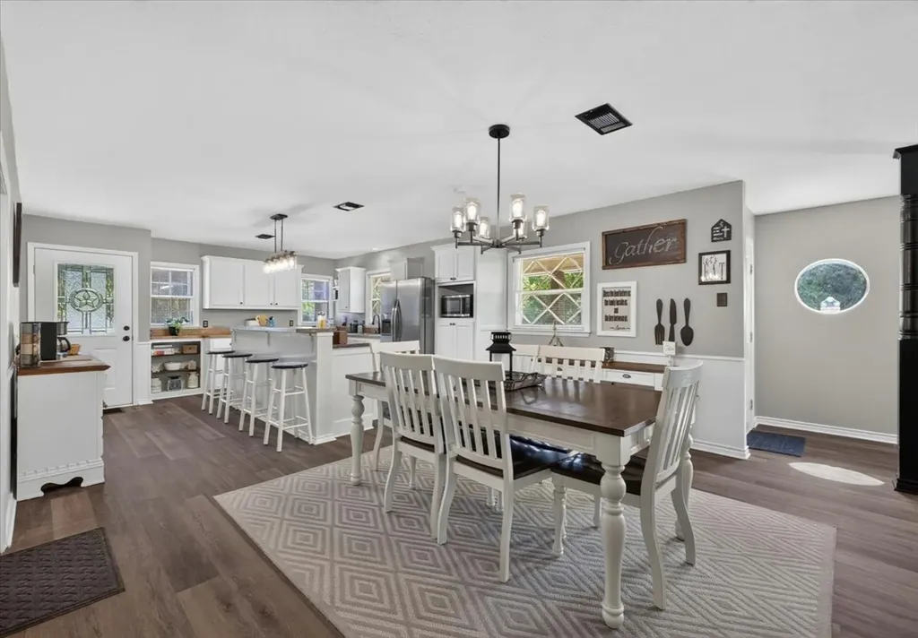 6008 County Road 907 Godley TX 76044