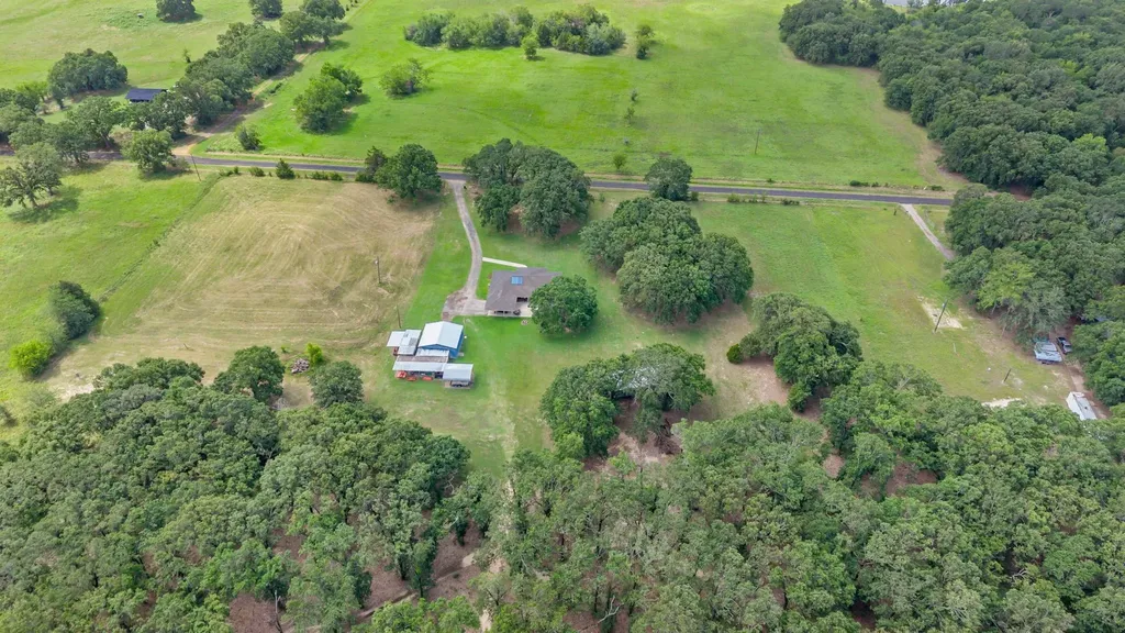 2155 NE County Road 2200 Mount Vernon TX 75487