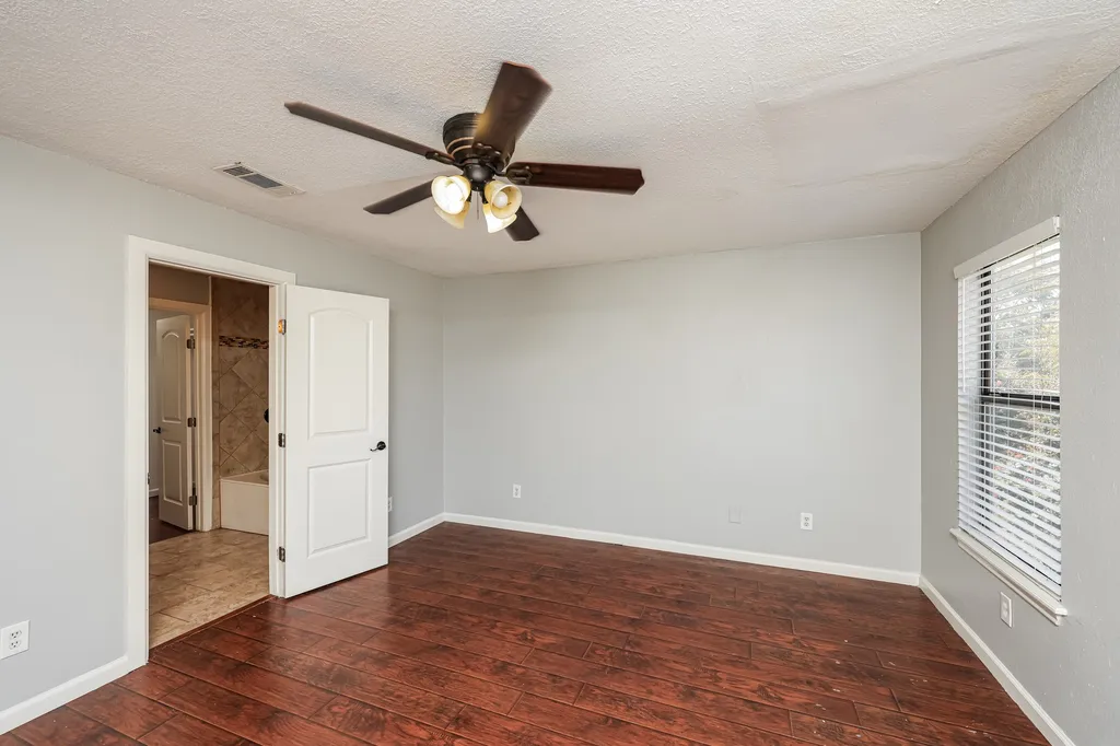1107 Carrington Court Irving TX 75060