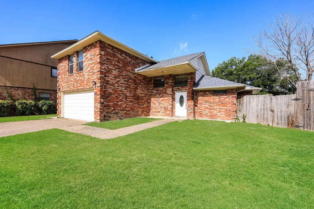 1107 Carrington Court Irving TX 75060