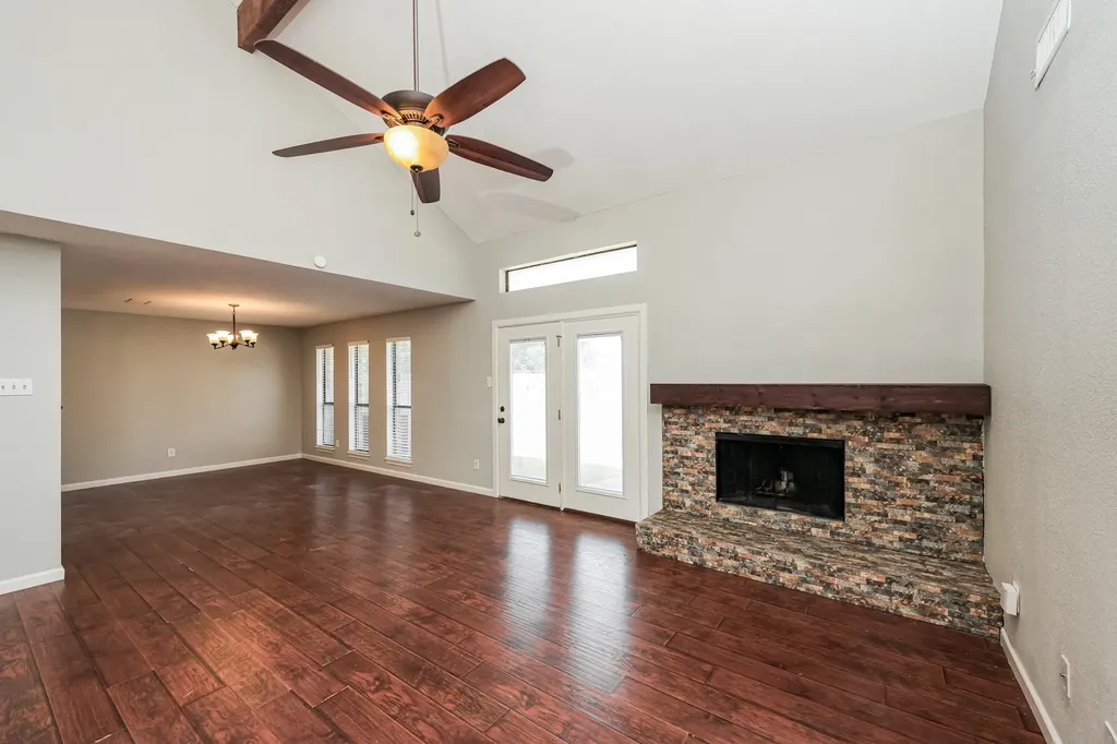 1107 Carrington Court Irving TX 75060