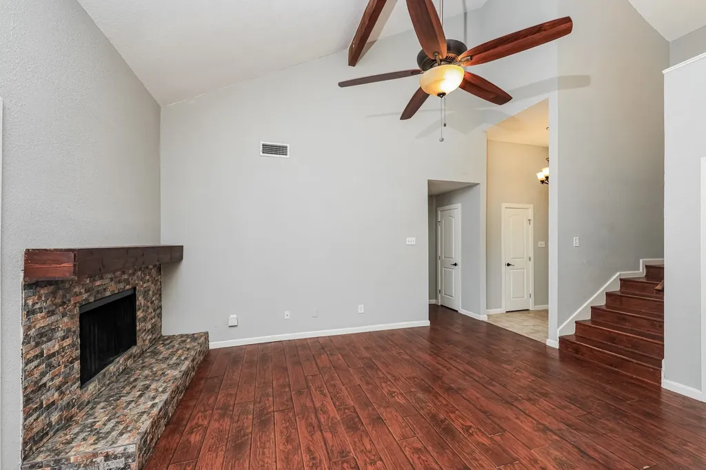 1107 Carrington Court Irving TX 75060