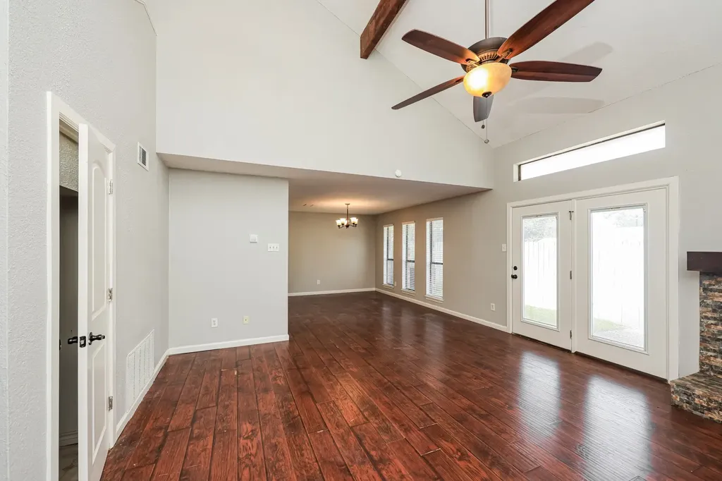 1107 Carrington Court Irving TX 75060