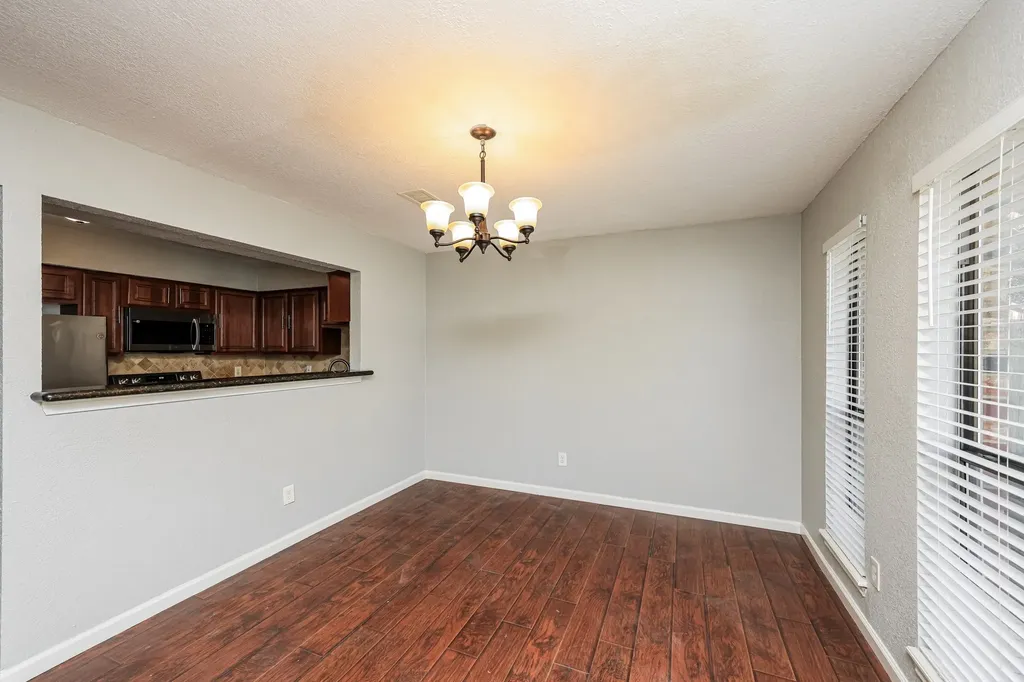 1107 Carrington Court Irving TX 75060