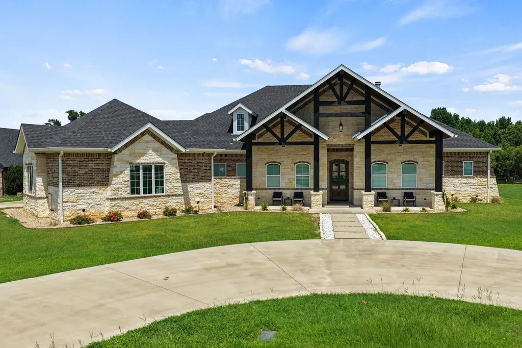 367 Private Road 54166 Pittsburg TX 75686
