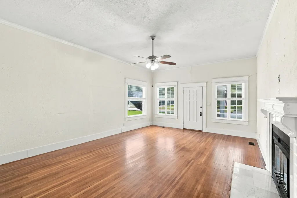 313 Corsicana Street Hillsboro TX 76645