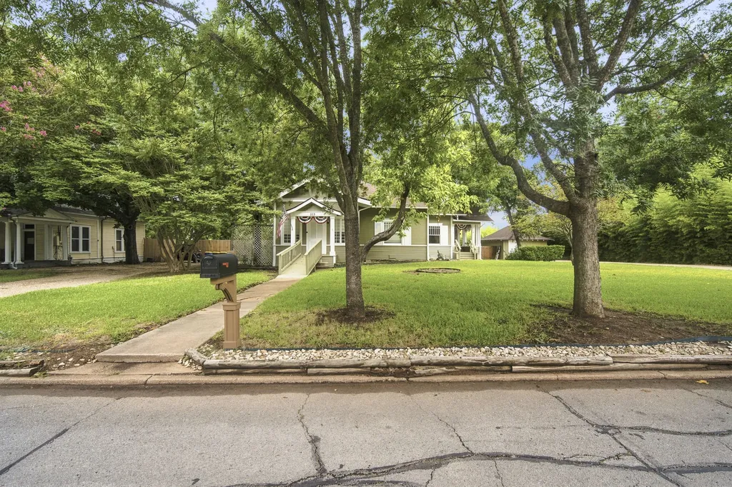313 Corsicana Street Hillsboro TX 76645