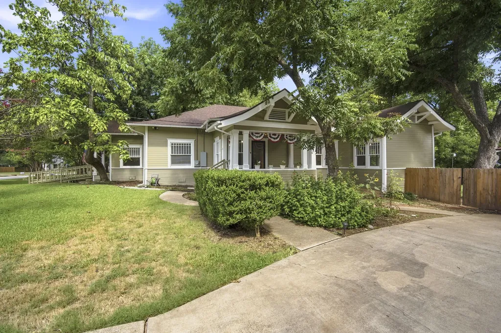 313 Corsicana Street Hillsboro TX 76645