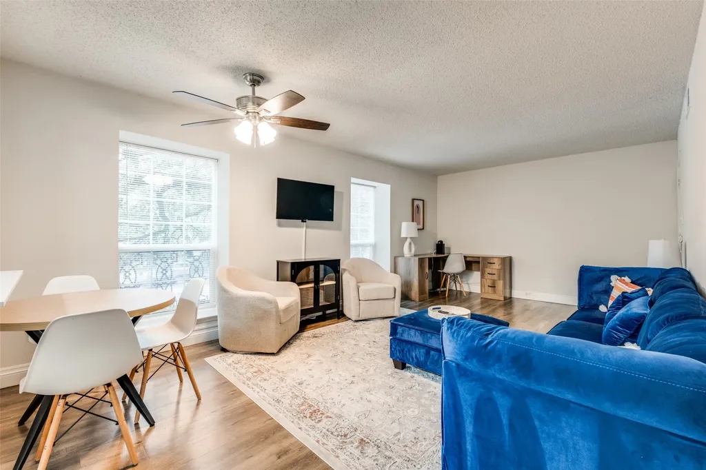 5214 Fleetwood Oaks Avenue Dallas TX 75235