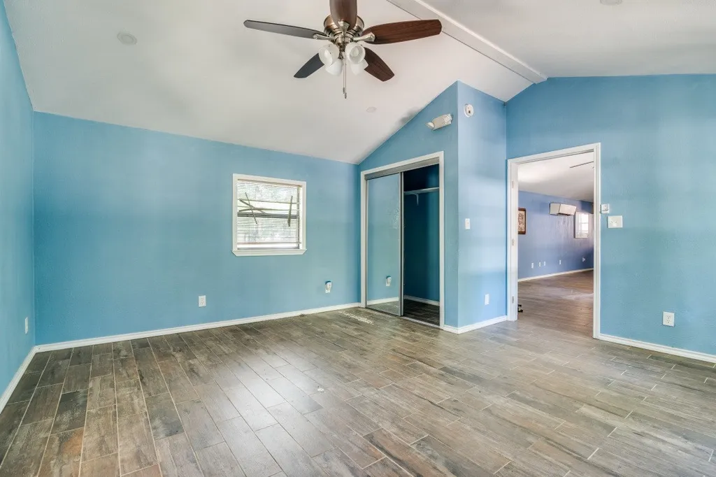 1525 Rs County Road 1490 Point TX 75472