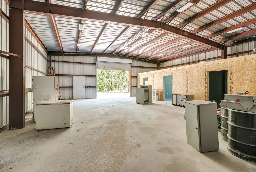 1525 Rs County Road 1490 Point TX 75472