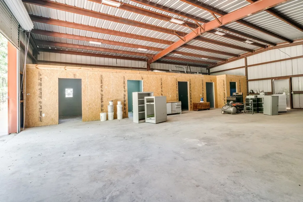 1525 Rs County Road 1490 Point TX 75472