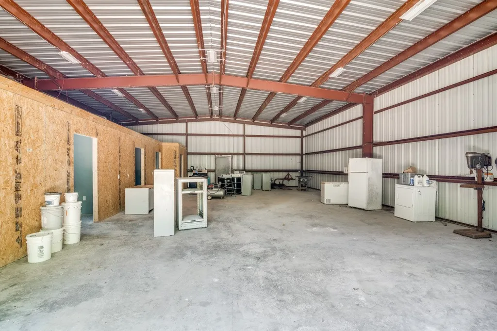 1525 Rs County Road 1490 Point TX 75472