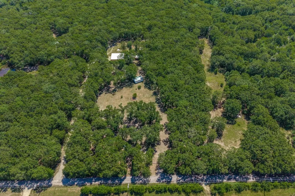 1525 Rs County Road 1490 Point TX 75472