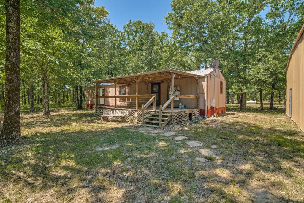 1525 Rs County Road 1490 Point TX 75472