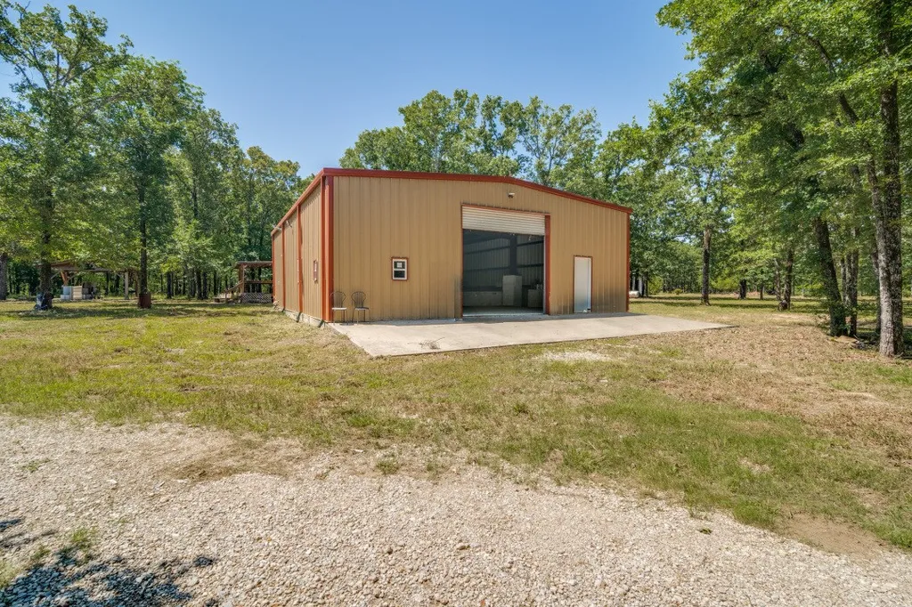 1525 Rs County Road 1490 Point TX 75472