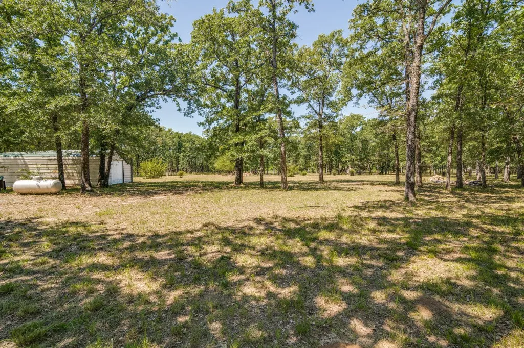 1525 Rs County Road 1490 Point TX 75472