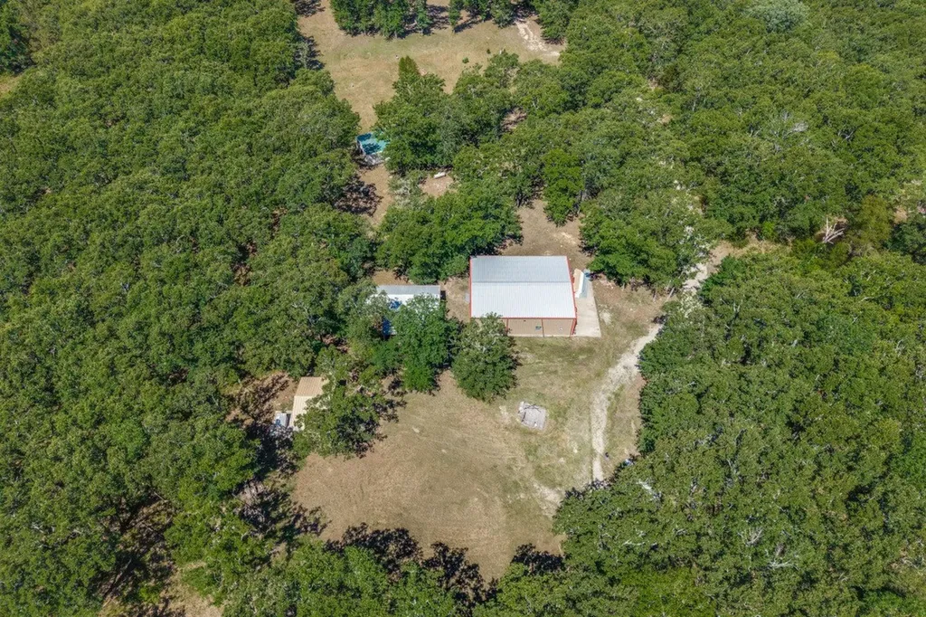 1525 Rs County Road 1490 Point TX 75472