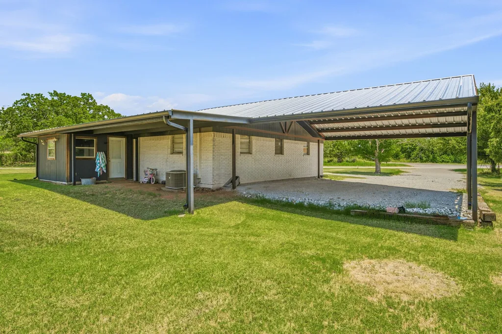 352 Seaberry Loop Graham TX 76450