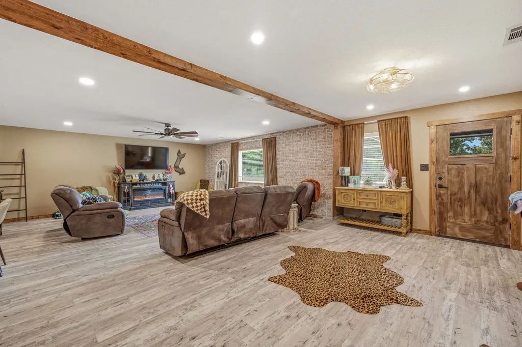 352 Seaberry Loop Graham TX 76450